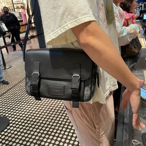 Coach C3747 Track Crossbody Bag In Signature Canvas Messenger Men’s NWT Org $490 - Picture 12 of 14